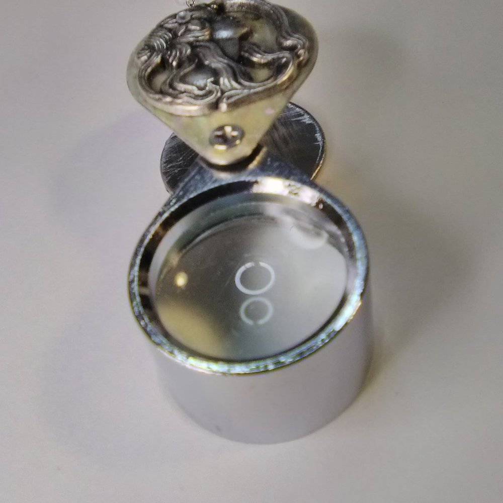 Magnifying Glass Mother of Pearl Lady Face Art Nouveau Loupe Necklace 20x - Picture 5 of 6